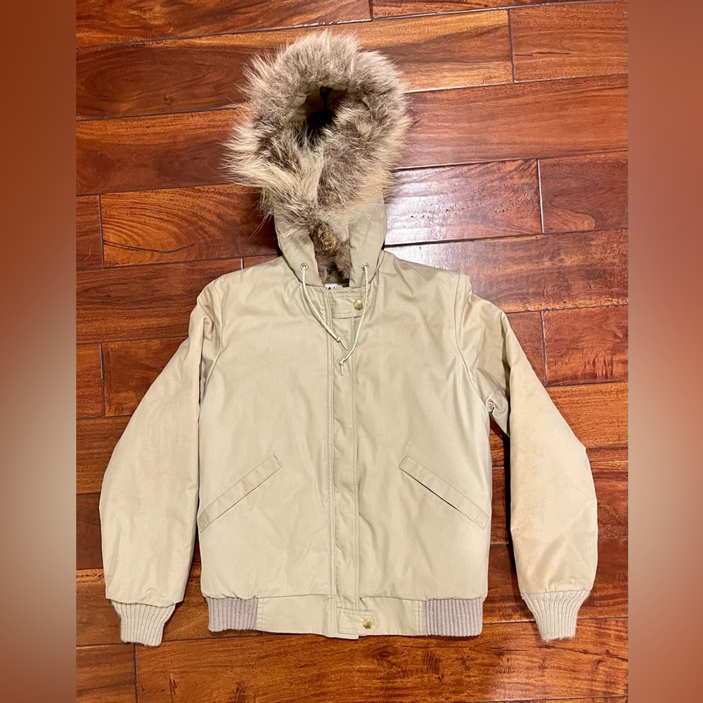 Vintage Maine Guide “Ladies Choice” Congress tan jacket with hood. Size 6
